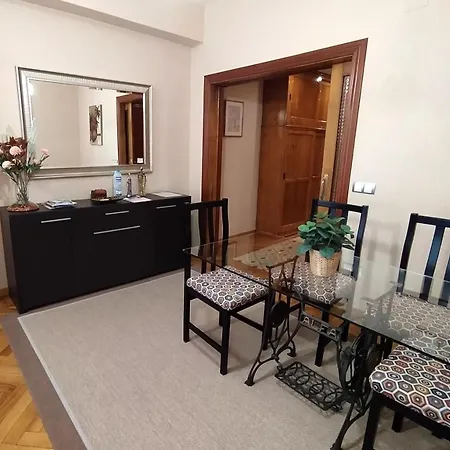 Apartman En El Corazon De Con Parking Incluido, Vut 78
